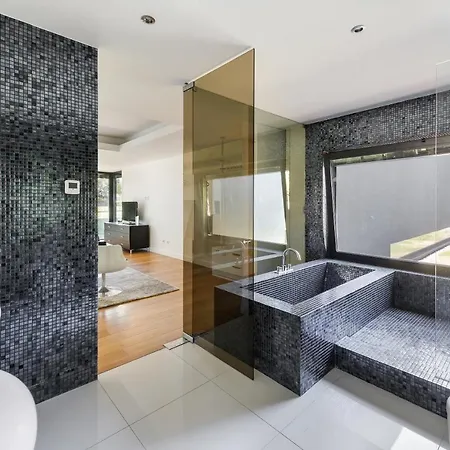 Oak House Villa