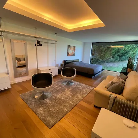 Vila Oak House